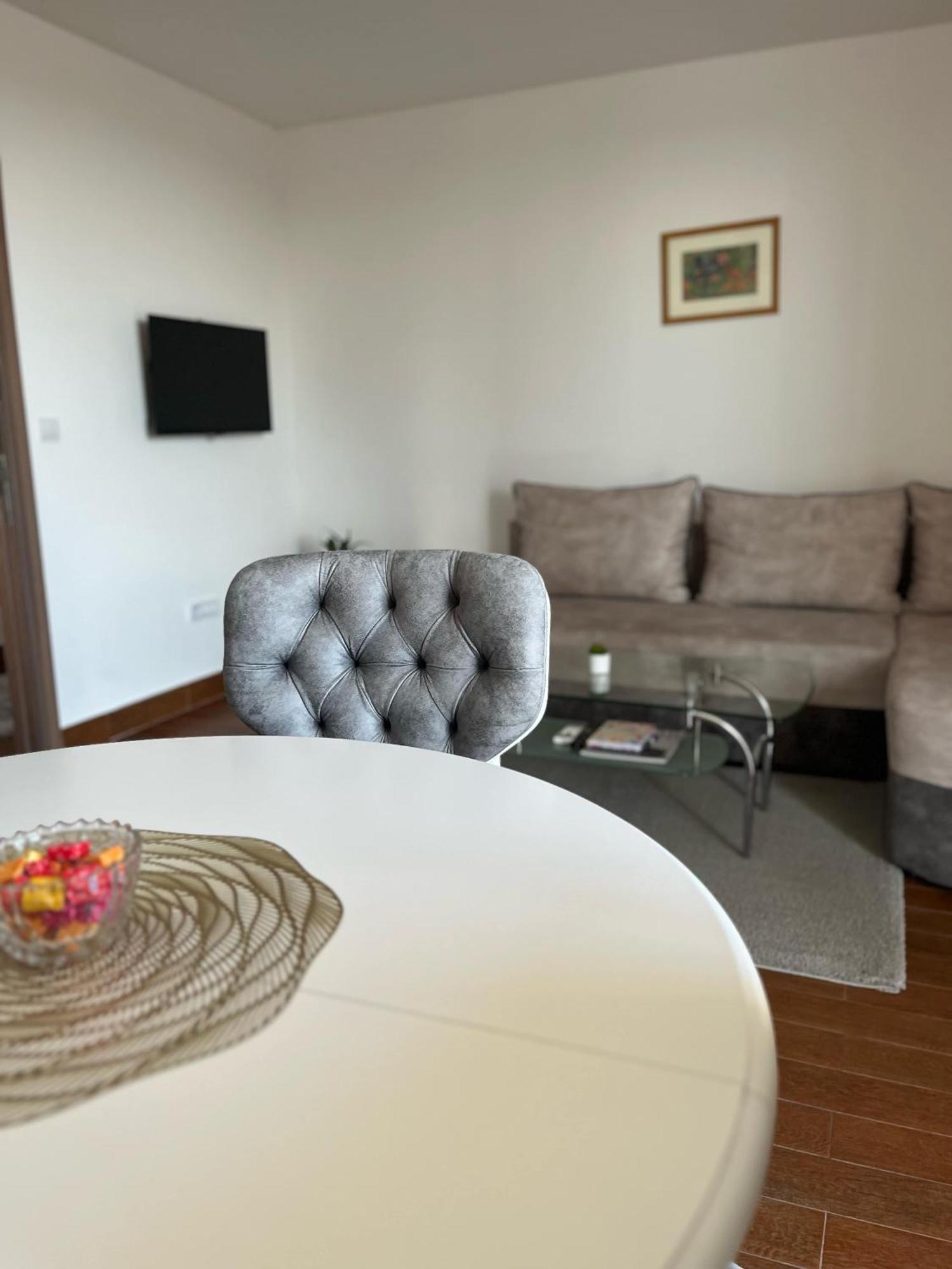 Surcin Apartment Ledine Exterior photo